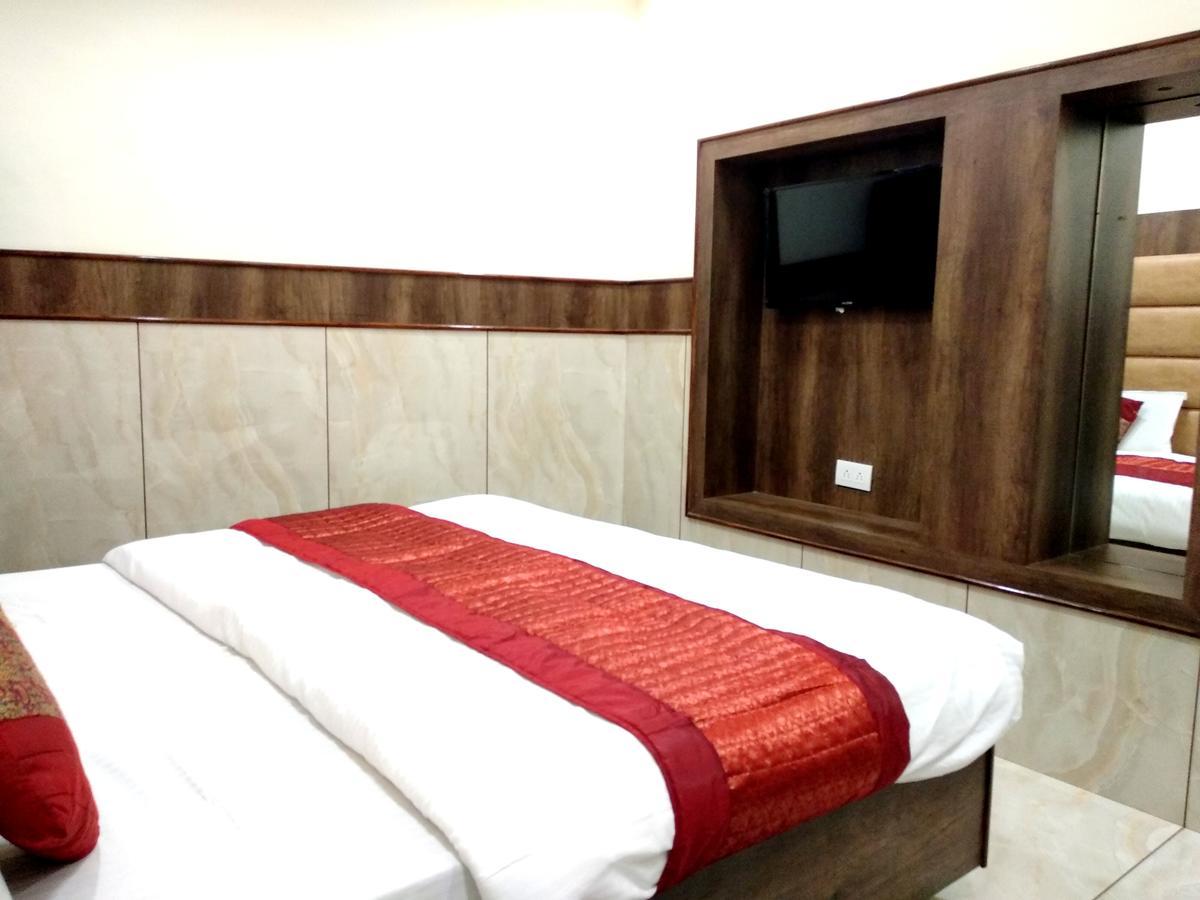 Hotel Raghunath Jammu Exterior foto